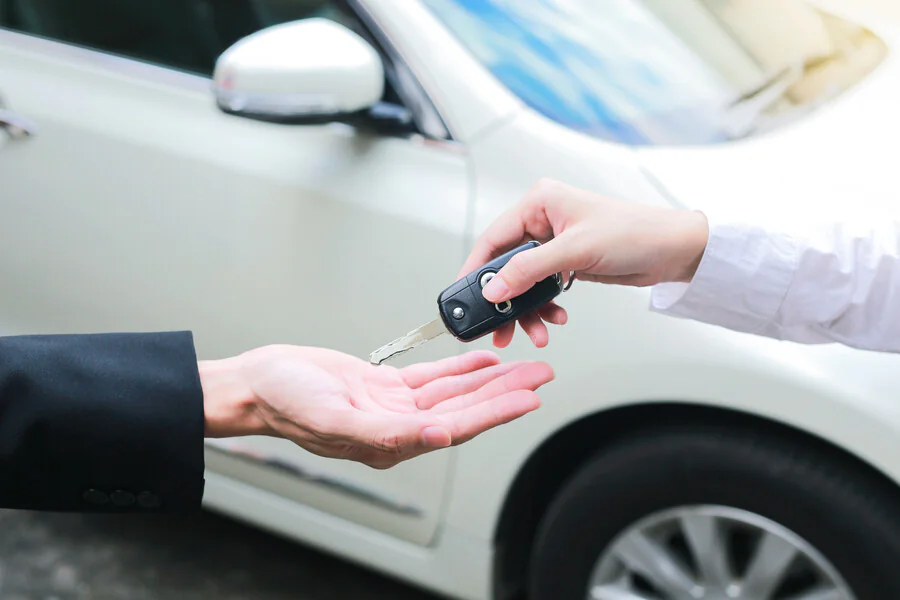 Tout ce qu'il faut savoir pour acheter une voiture à un particulier